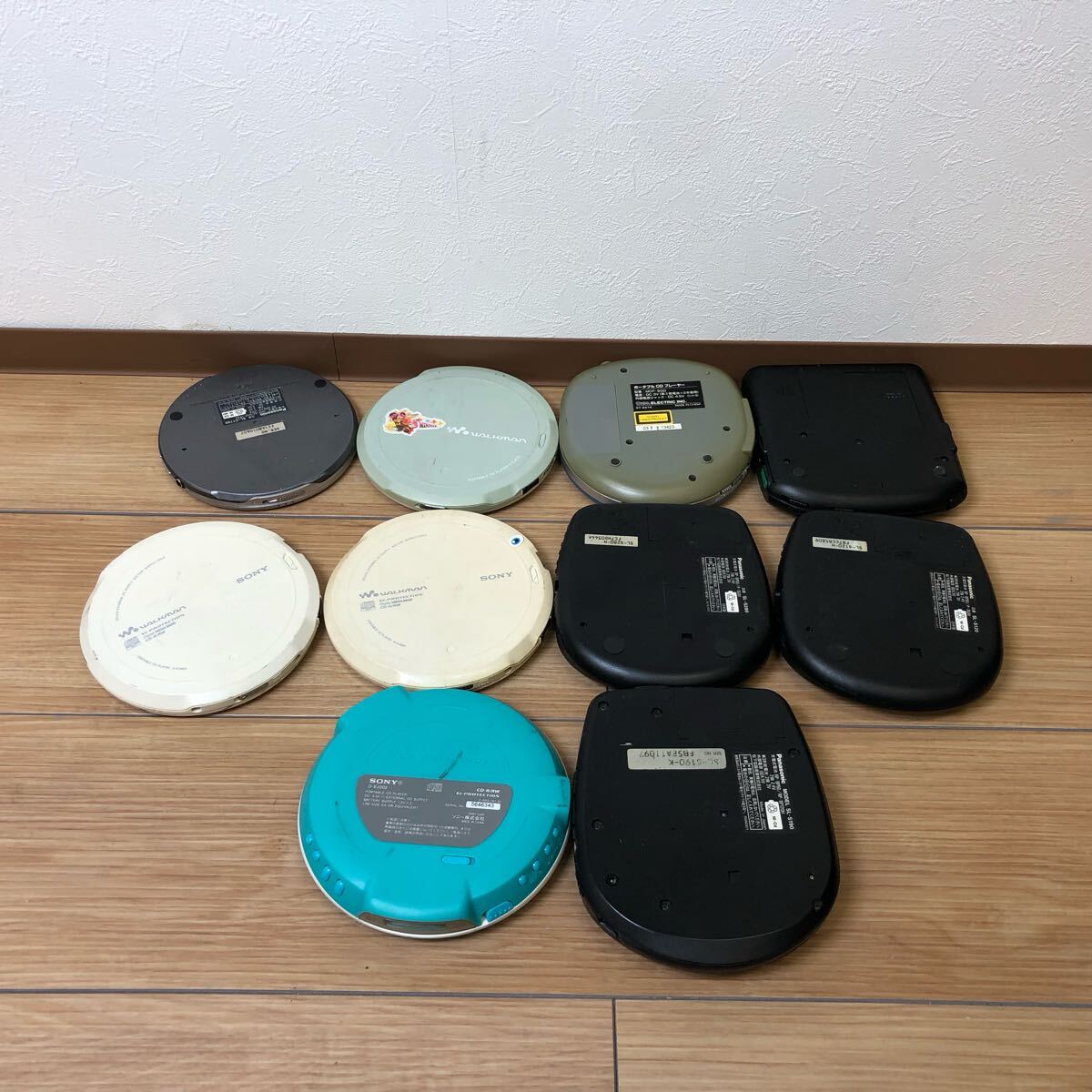 A-122 CD WALKMAN CDウォークマン ポータブルCDプレーヤー A-122 CD WALKMAN CDウォークマン ポータブルCDプレーヤー
