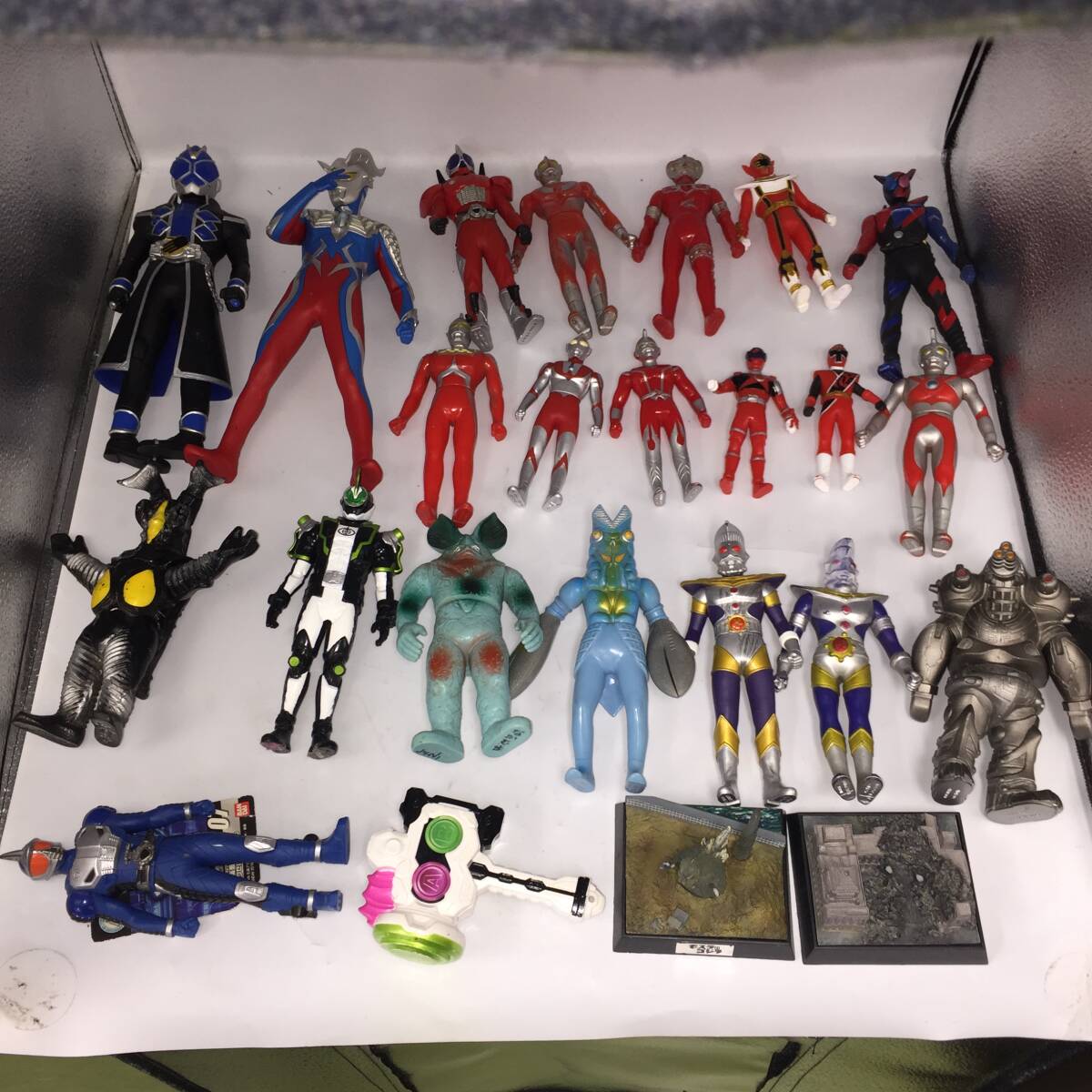 特撮TOY まとめ ソフビ フィギュア 玩具 等 大量 仮面ライダー 特撮TOY まとめ ソフビ フィギュア 玩具 等 大量 仮面ライダー