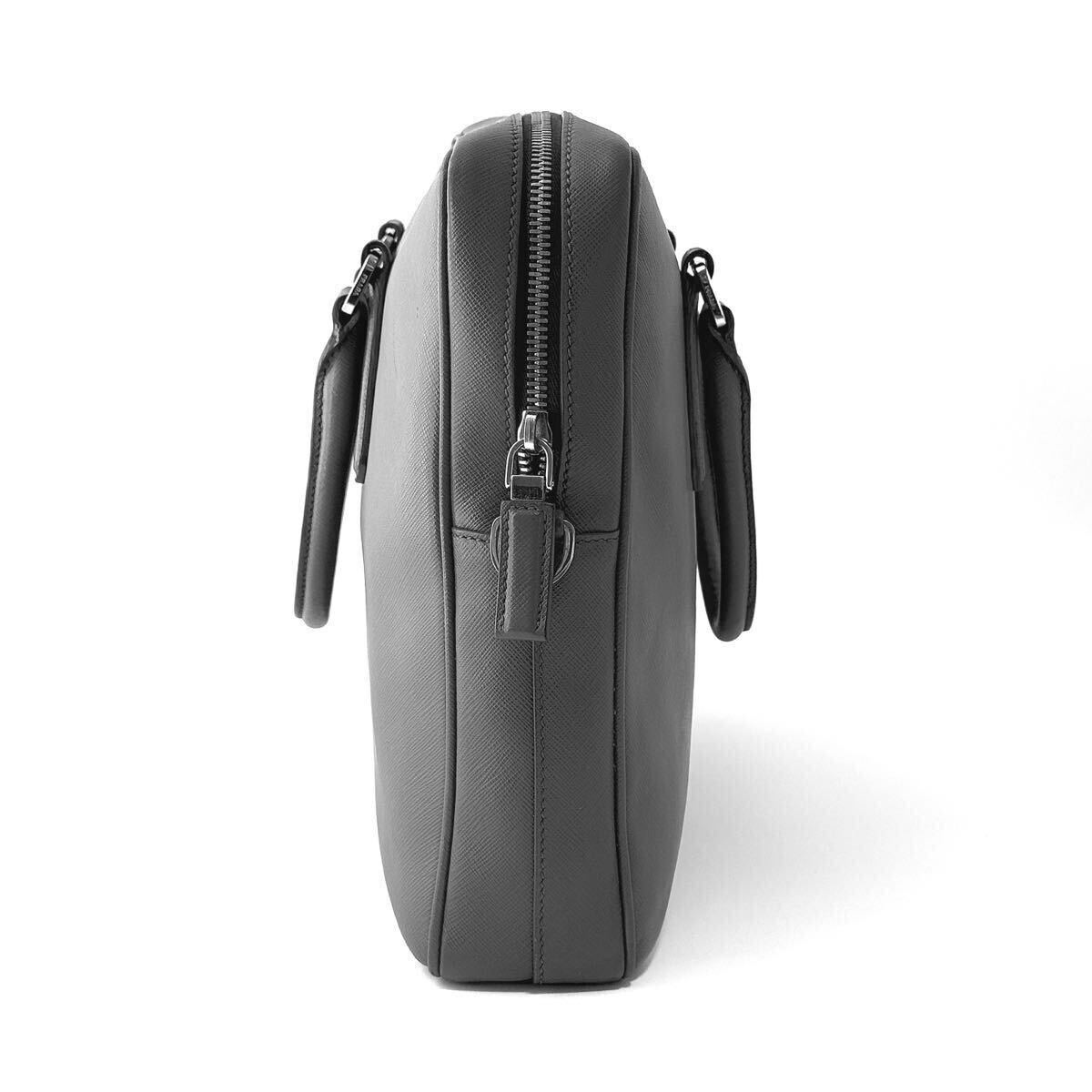 Y887【美品】PRADA/プラダ ブリーフケース ビジネスバッグ 書類 Y887【美品】PRADA/プラダ ブリーフケース ビジネスバッグ 書類