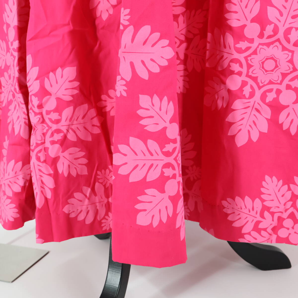ハワイ製 フラダンス衣装】ピンク T&L MUUMUU FACTORY ハワイ製 フラダンス衣装】ピンク T&L MUUMUU FACTORY