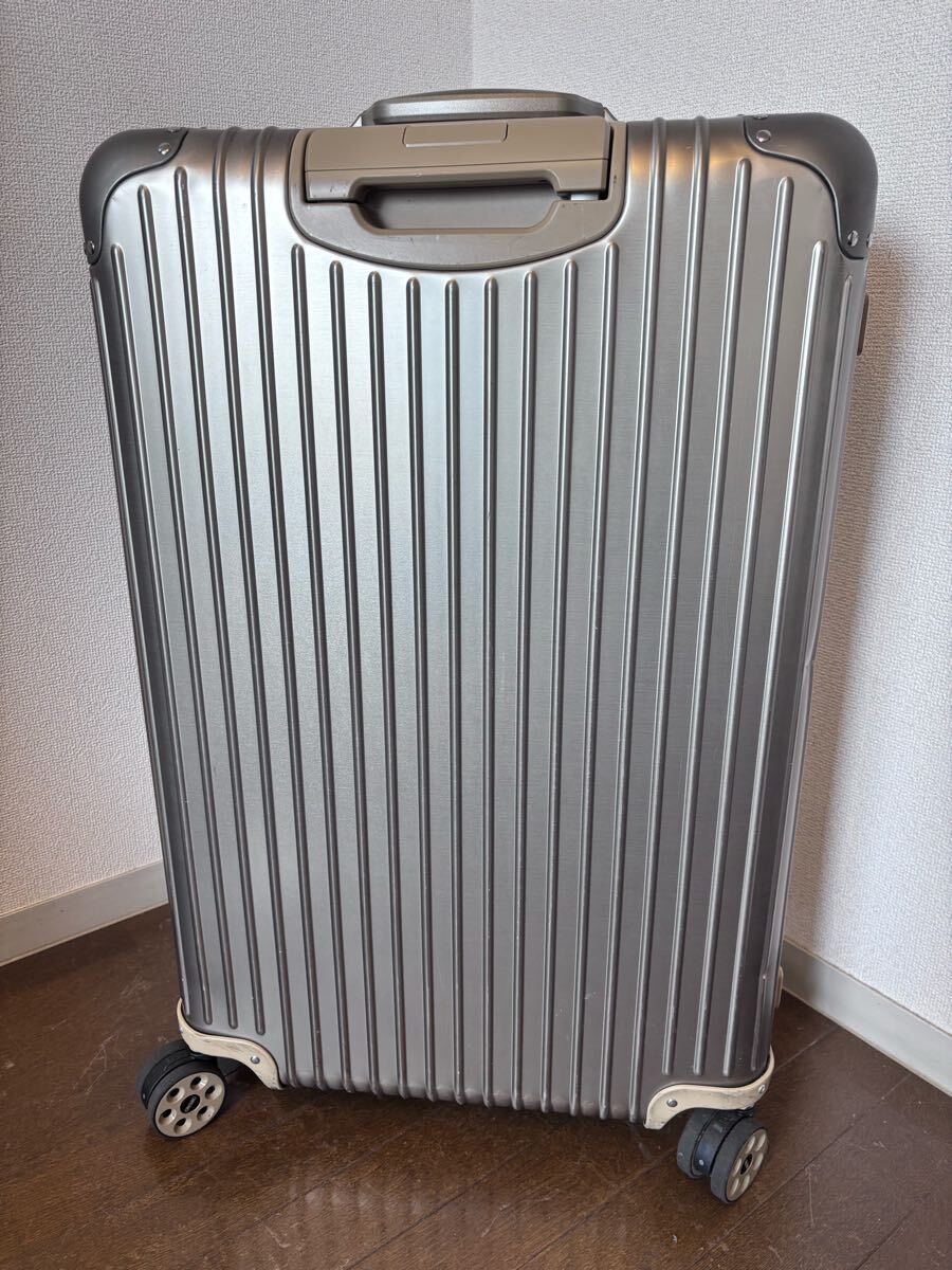 RIMOWA 924.73 TOPAS TITANIUM 82L スーツケース 4輪 シャンパン RIMOWA 924.73 TOPAS TITANIUM 82L スーツケース 4輪 シャンパン