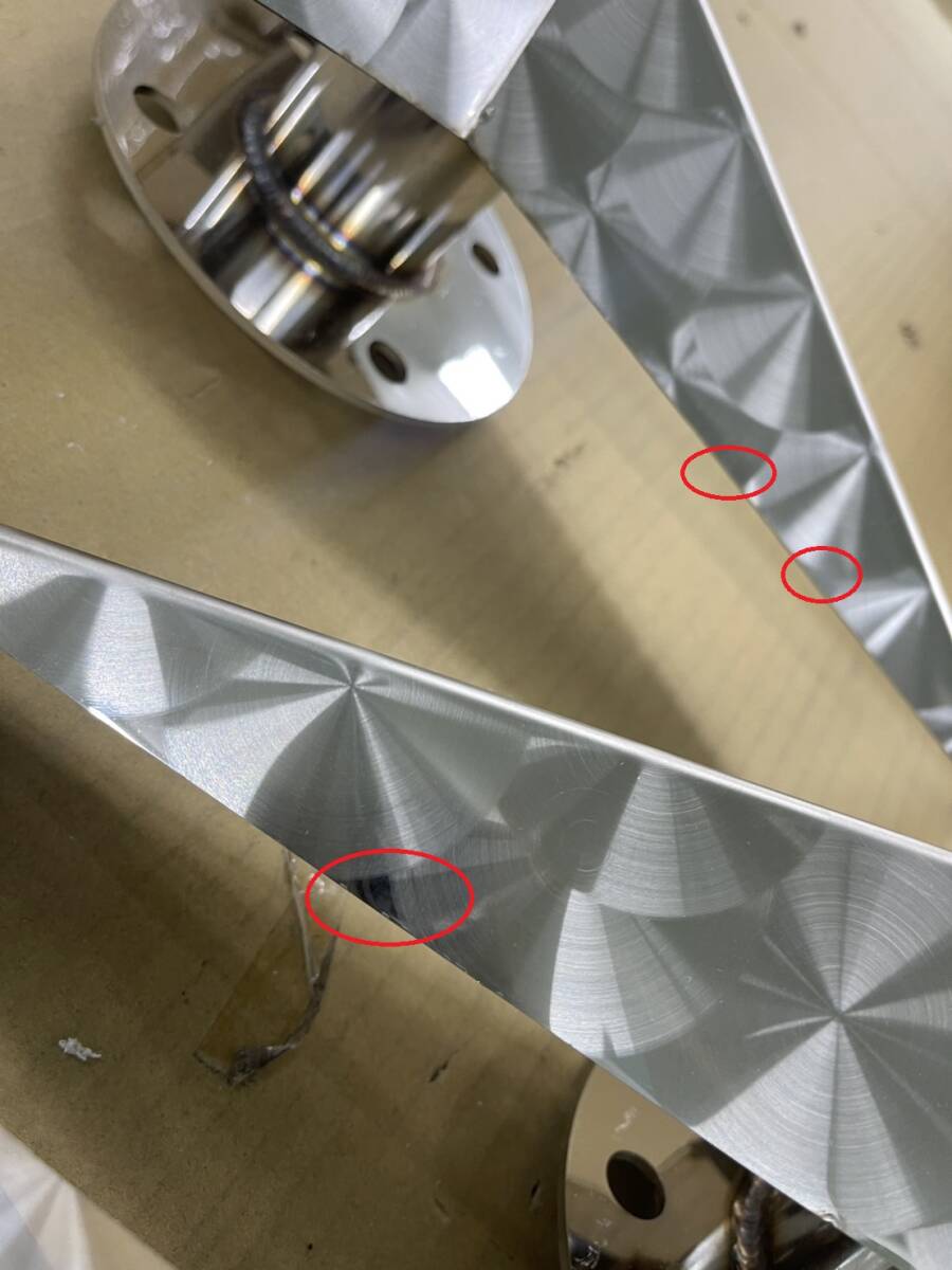 訳あり品】19.5インチ 鱗柄 ホイール スピンナー ベンツ型 4穴 訳あり品】19.5インチ 鱗柄 ホイール スピンナー ベンツ型 4穴
