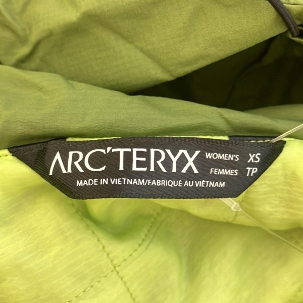 アークテリクス ARC'TERYX ブルゾン サイズXS - カーキ レディース 長袖/中綿/ジップアップ/春/秋 ジャケット