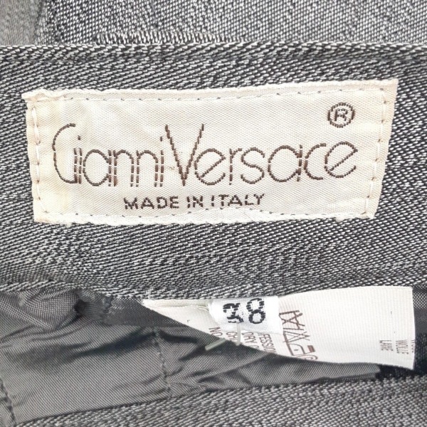ジャンニヴェルサーチ GIANNIVERSACE パンツ サイズ38 S - グレー レディース フルレングス 美品 ボトムス