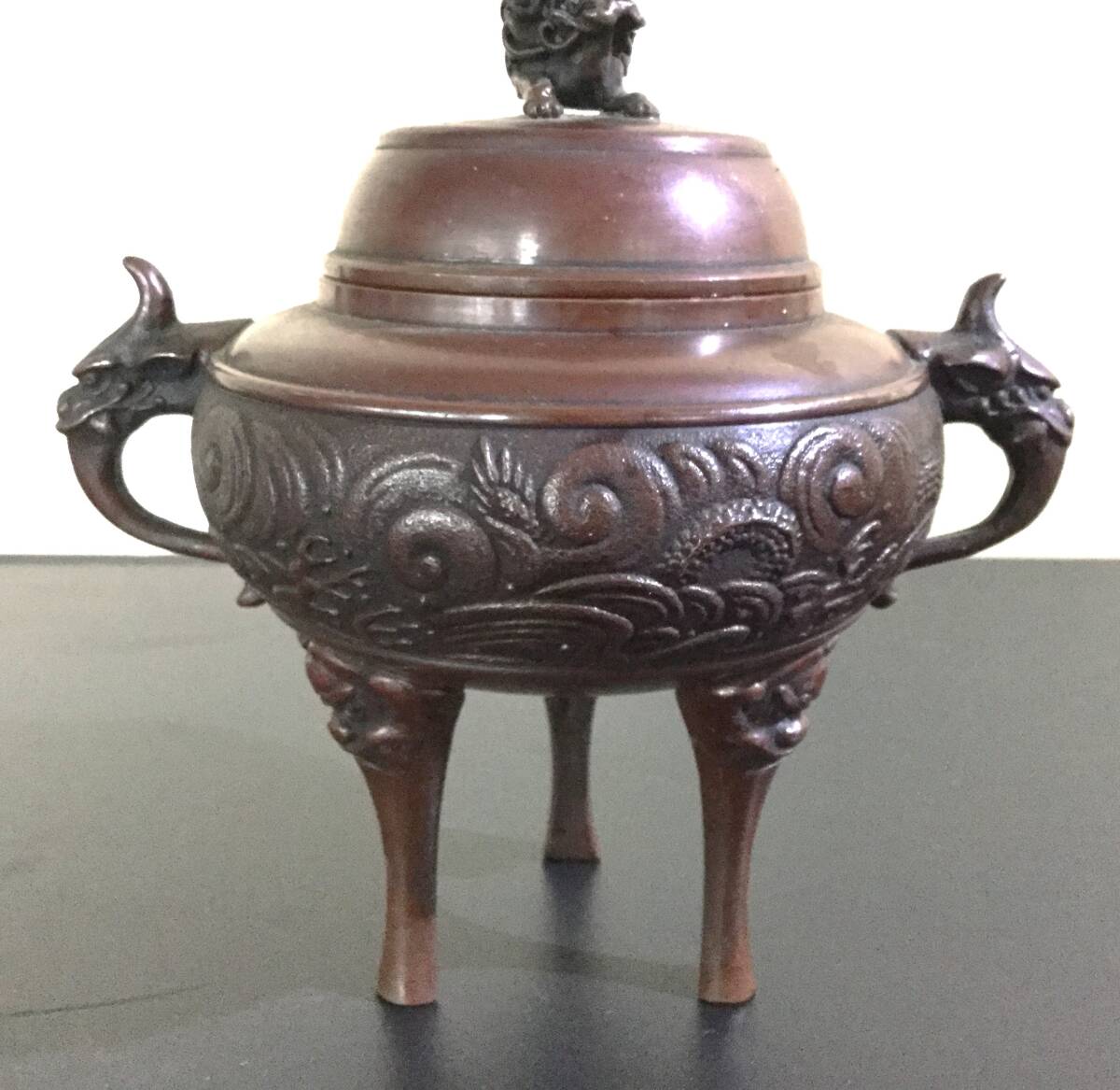 ☆《真鍮製》高岡銅器 香炉 吉秀 獅子 龍 三つ足 蓋付香炉 工芸 ☆《真鍮製》高岡銅器 香炉 吉秀 獅子 龍 三つ足 蓋付香炉 工芸