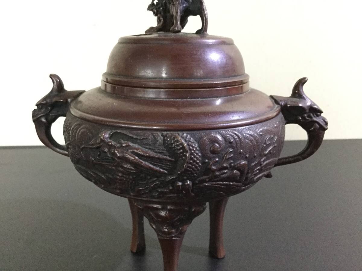 ☆《真鍮製》高岡銅器 香炉 吉秀 獅子 龍 三つ足 蓋付香炉 工芸 ☆《真鍮製》高岡銅器 香炉 吉秀 獅子 龍 三つ足 蓋付香炉 工芸