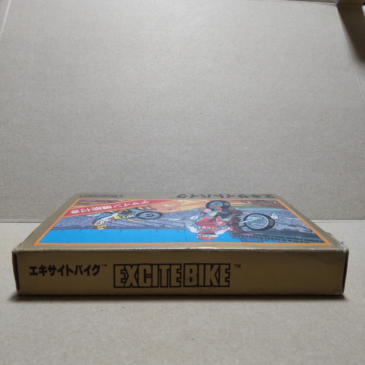 エキサイトバイク ファミコン版 箱説明書のみ ソフト無し エキサイトバイク ファミコン版 箱説明書のみ ソフト無し