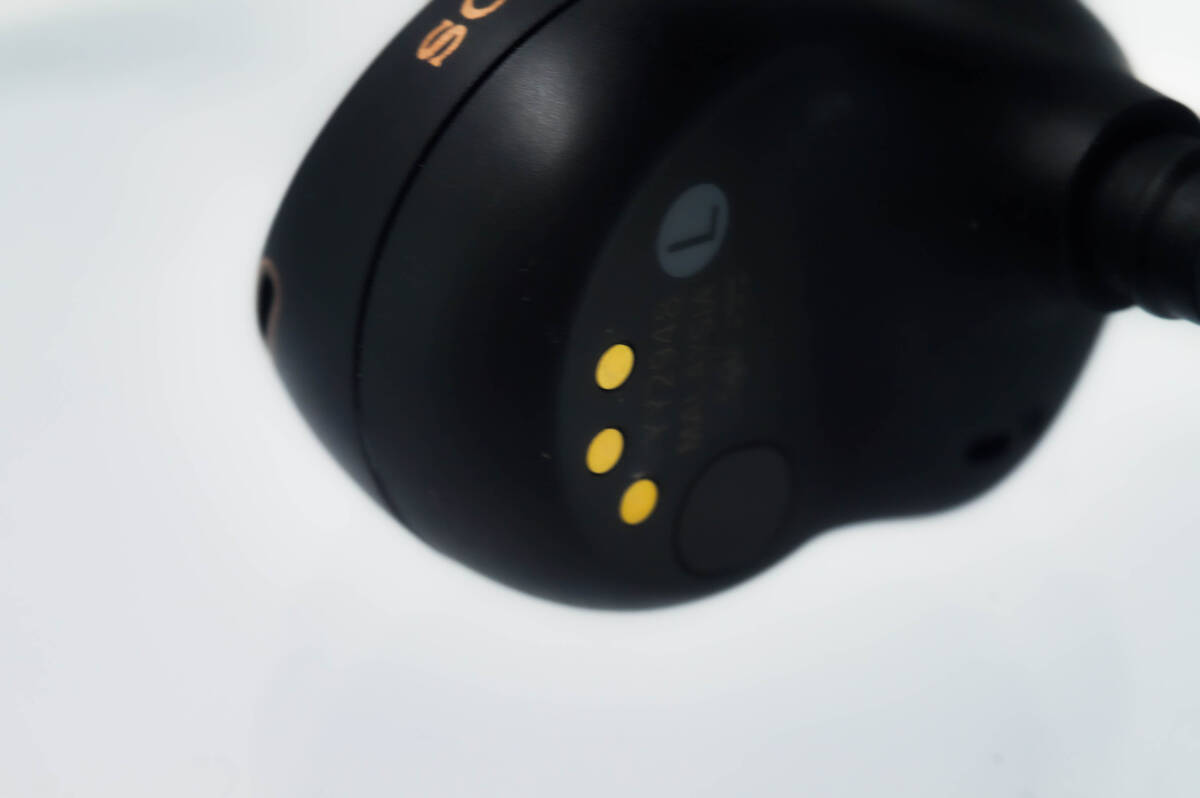 美品　バッテリー交換済み イヤホンのみ SONY WF-1000XM4 2822 美品バッテリー交換済み イヤホンのみ SONY WF-1000XM4 2822