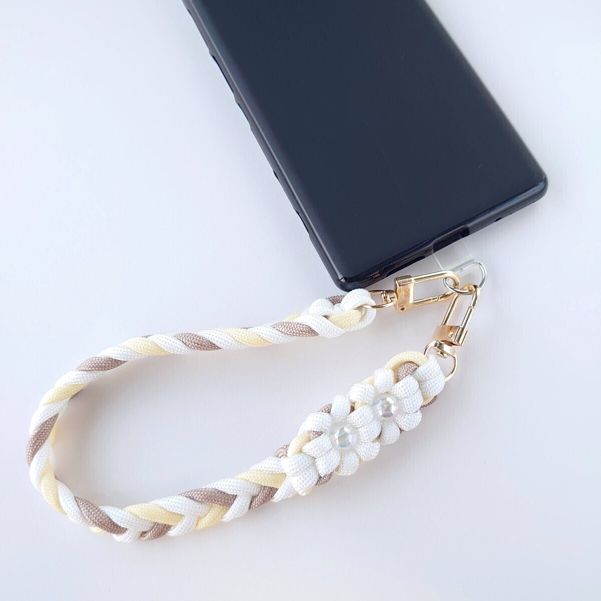 No 344【ハンドメイド パラコード ハンドストラップ スマホ No 344【ハンドメイド パラコード ハンドストラップ スマホ
