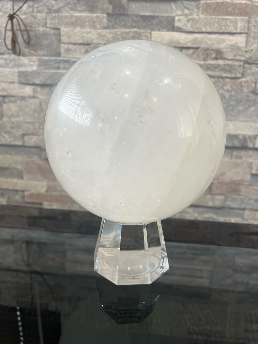 インテリア 水晶玉 水晶 台座付き (原石)|売買された インテリア 水晶玉 水晶 台座付き (原石)|売買された