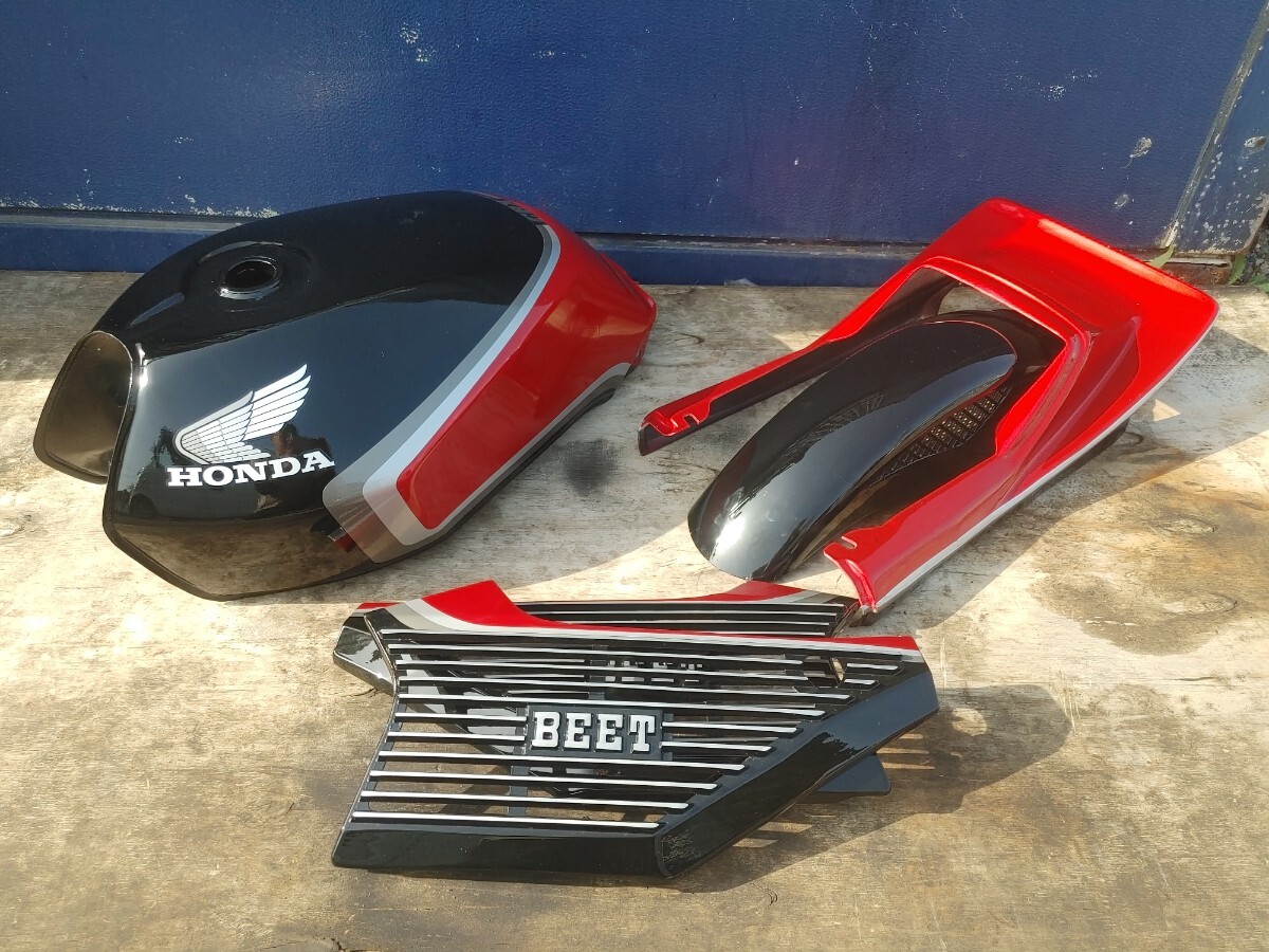 HONDA CBX400F 黒赤二型カラー 外装セット純正タンク ガソリン HONDA CBX400F 黒赤二型カラー 外装セット純正タンク ガソリン