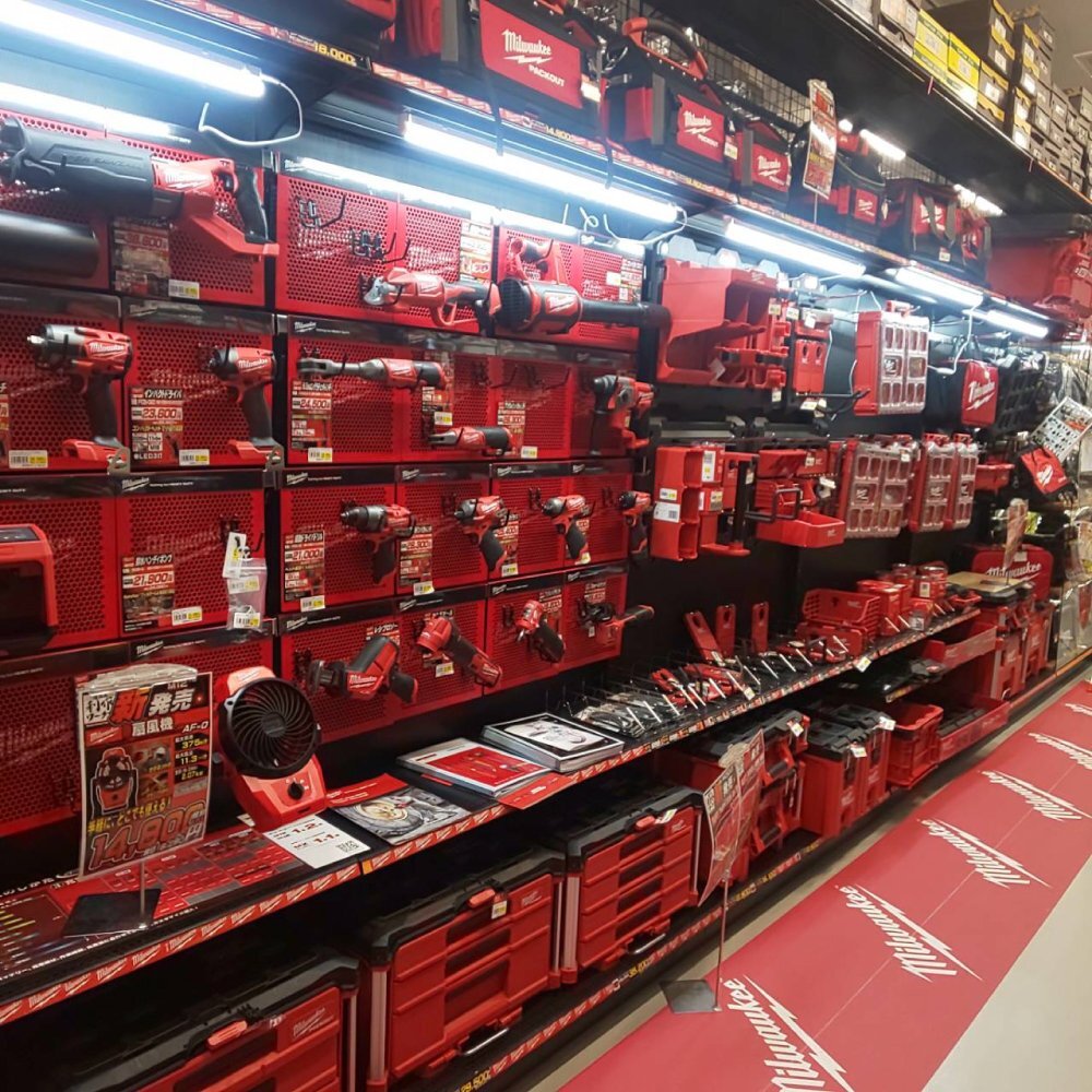 【Milwaukee/ミルウォーキー】REDLITHIUM USB 充電式ネックライト『L4 NL400-301 JP』【新品】