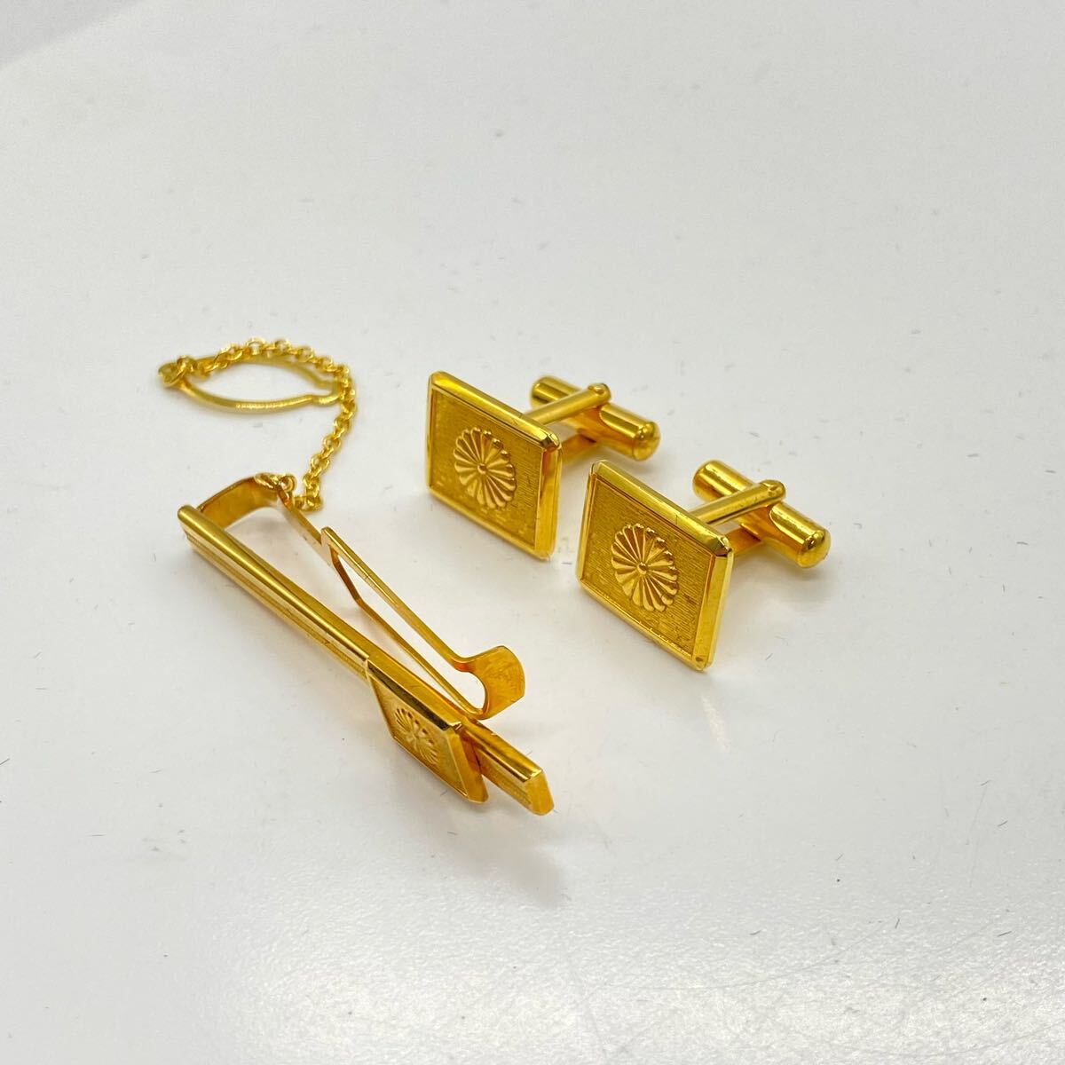 1円〜 3M K10製 カフスボタン ネクタイピン 総重量約16g 天皇 1円〜 3M K10製 カフスボタン ネクタイピン 総重量約16g 天皇