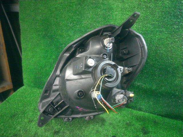モコ DBA-MG22S 右ヘッドランプASSY E K6A ZGF 26705-4A00A