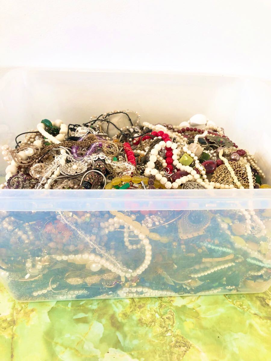 超大量アクセサリーまとめ売りイミテーション ネックレス 超大量アクセサリーまとめ売りイミテーション ネックレス