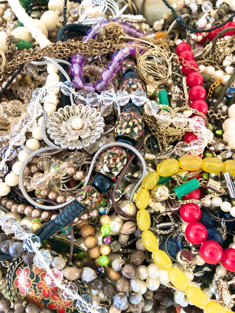 超大量アクセサリーまとめ売りイミテーション ネックレス 超大量アクセサリーまとめ売りイミテーション ネックレス