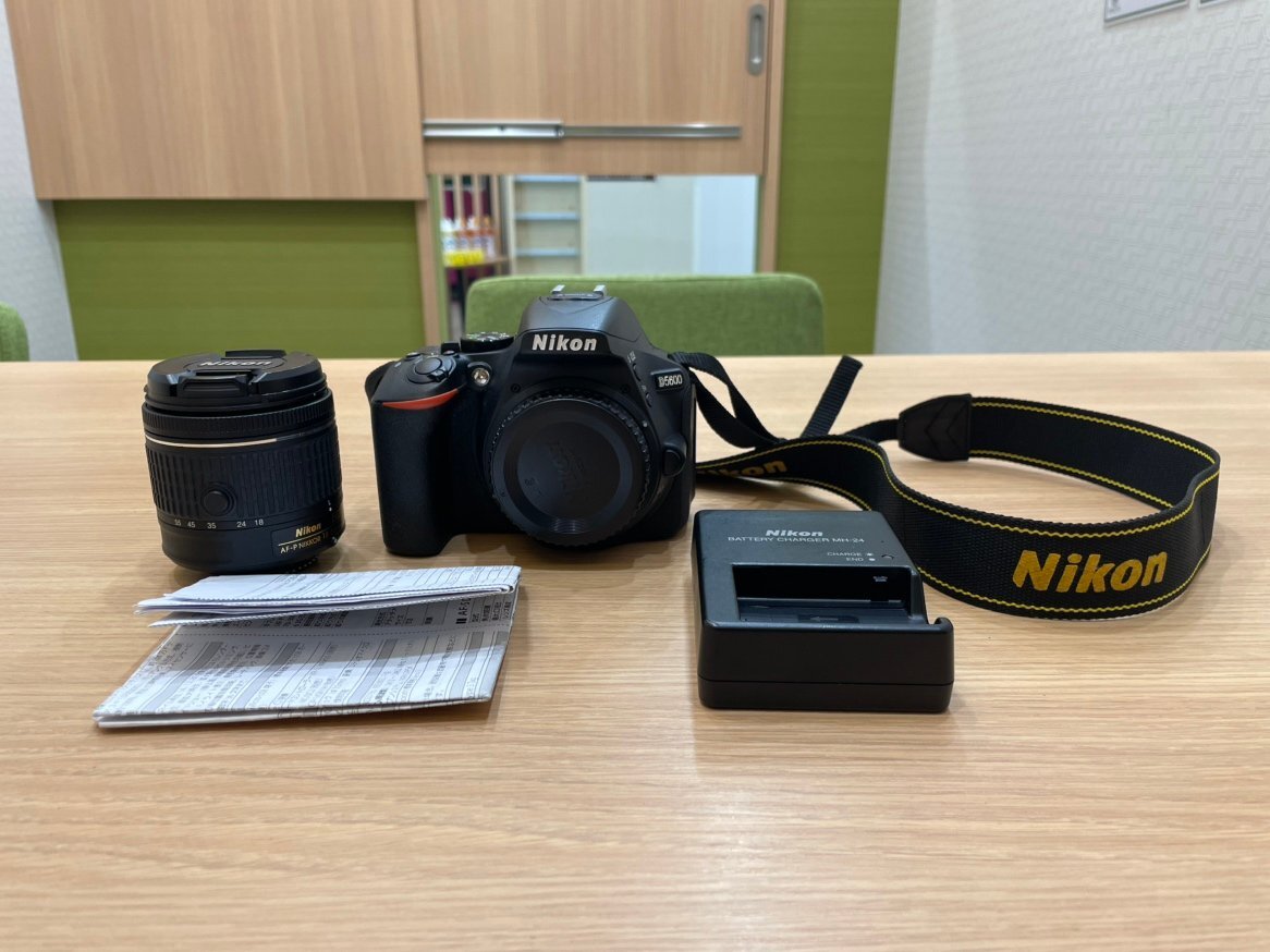 H4565】【1円~】Nikon ニコン D5600 一眼レフカメラ ボデイ AF H4565】【1円~】Nikon ニコン D5600 一眼レフカメラ ボデイ AF
