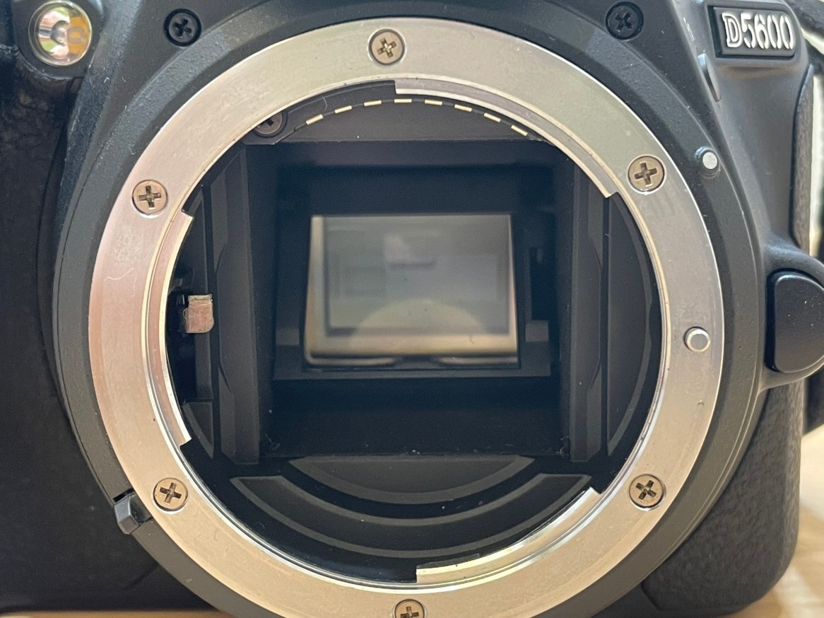 H4565】【1円~】Nikon ニコン D5600 一眼レフカメラ ボデイ AF H4565】【1円~】Nikon ニコン D5600 一眼レフカメラ ボデイ AF