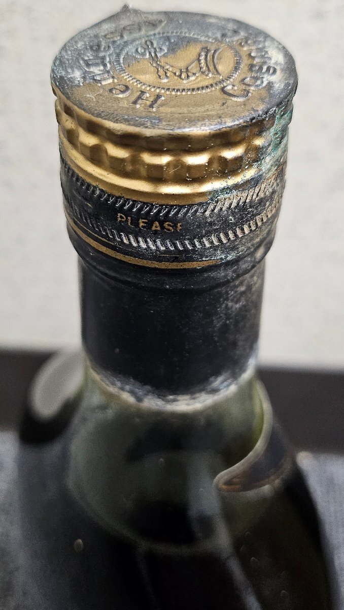 GO2998】【未開栓 古酒】1円~ Hennessy ヘネシー XO 金キャップ GO2998】【未開栓 古酒】1円~ Hennessy ヘネシー XO 金キャップ