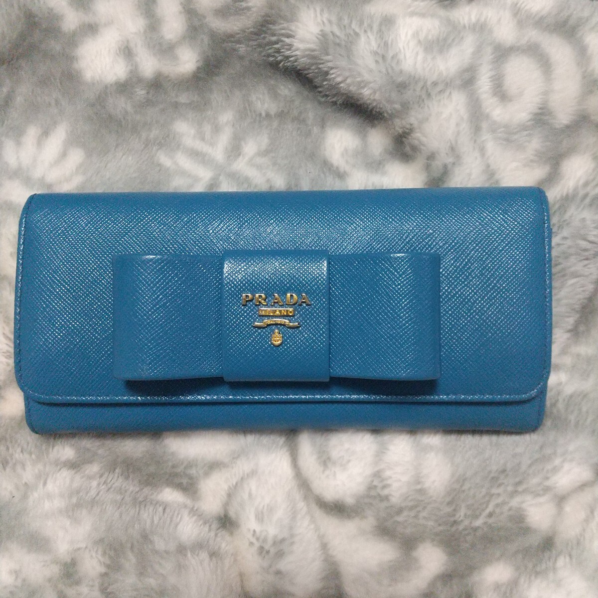 プラダ PRADA 長財布 リボン サフィアーノ レザー ブルー(女性用 プラダ PRADA 長財布 リボン サフィアーノ レザー ブルー(女性用