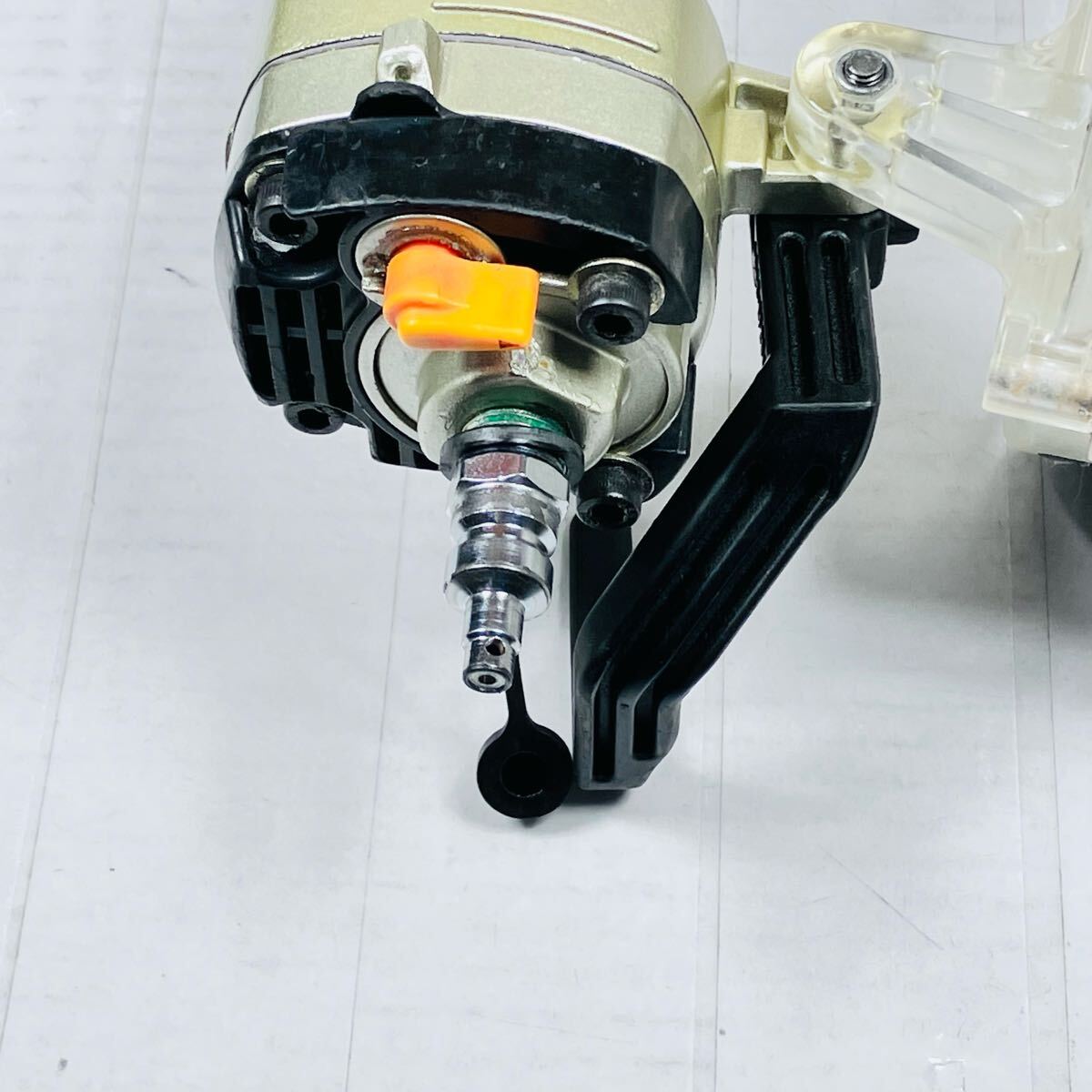 中古品 ハイコーキ HiKOKI 41mm高圧ねじ打機 WF4H2 本体のみ 002 中古品 ハイコーキ HiKOKI 41mm高圧ねじ打機 WF4H2 本体のみ 002