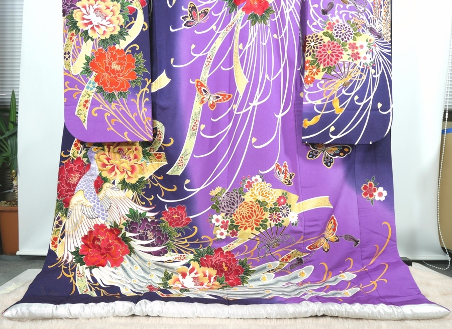 F002Fちょる☆結婚式場より入荷!豪華絢爛【色打掛】和装 花嫁 F002Fちょる☆結婚式場より入荷!豪華絢爛【色打掛】和装 花嫁