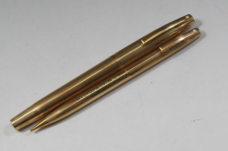 f682】SHEAFFER/シェーファー 万年筆 シャープペン まとめ 2本 f682】SHEAFFER/シェーファー 万年筆 シャープペン まとめ 2本