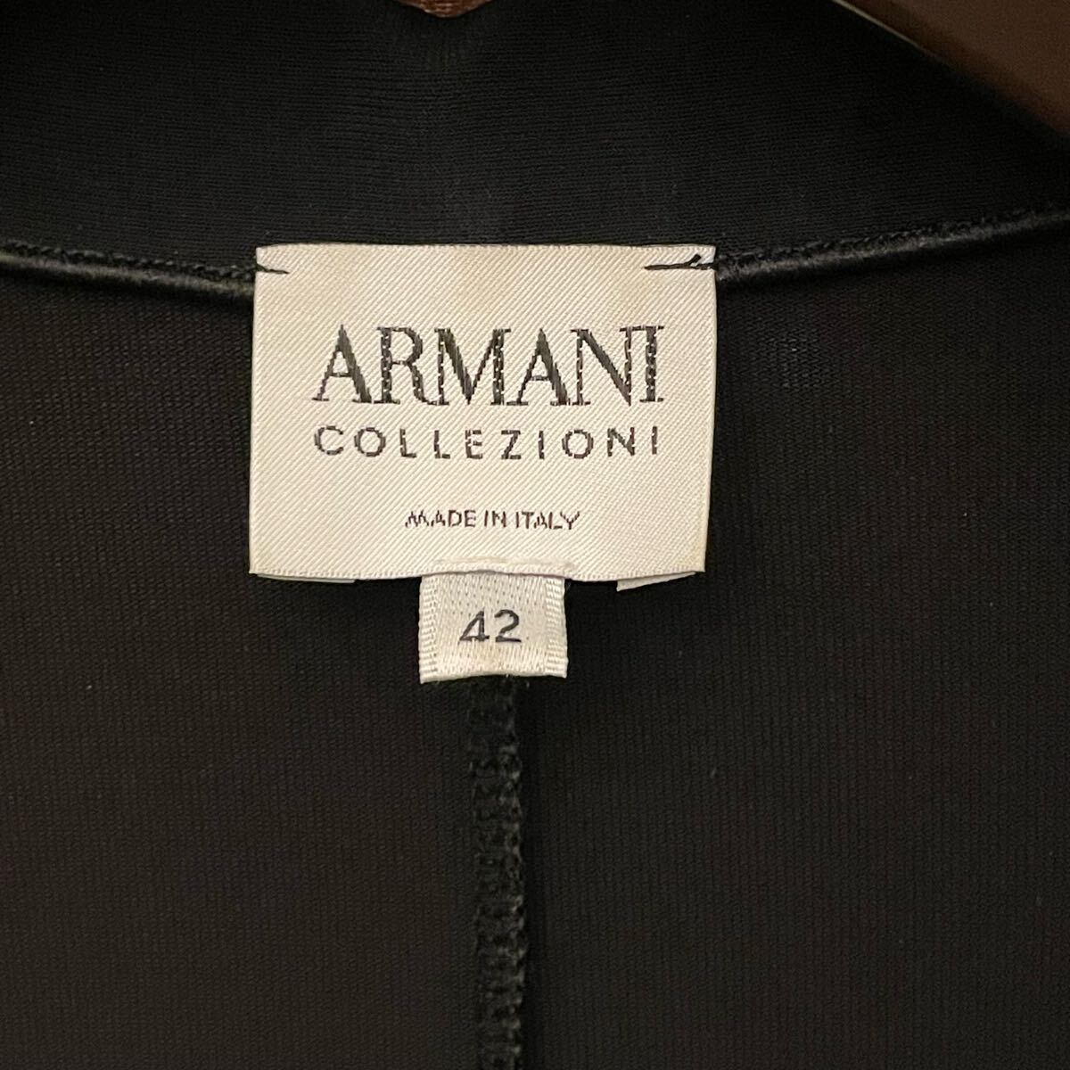 MADE IN ITALY製 ARMANI COLLEZIONI 襟付きワンピース ブラック MADE IN ITALY製 ARMANI COLLEZIONI 襟付きワンピース ブラック