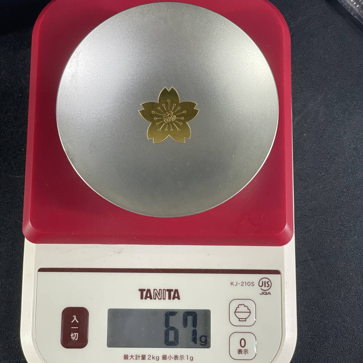 銀杯 純銀 重さ約67g 木箱入り 金属工芸品 インテリア 飾り 銀杯 純銀 重さ約67g 木箱入り 金属工芸品 インテリア 飾り