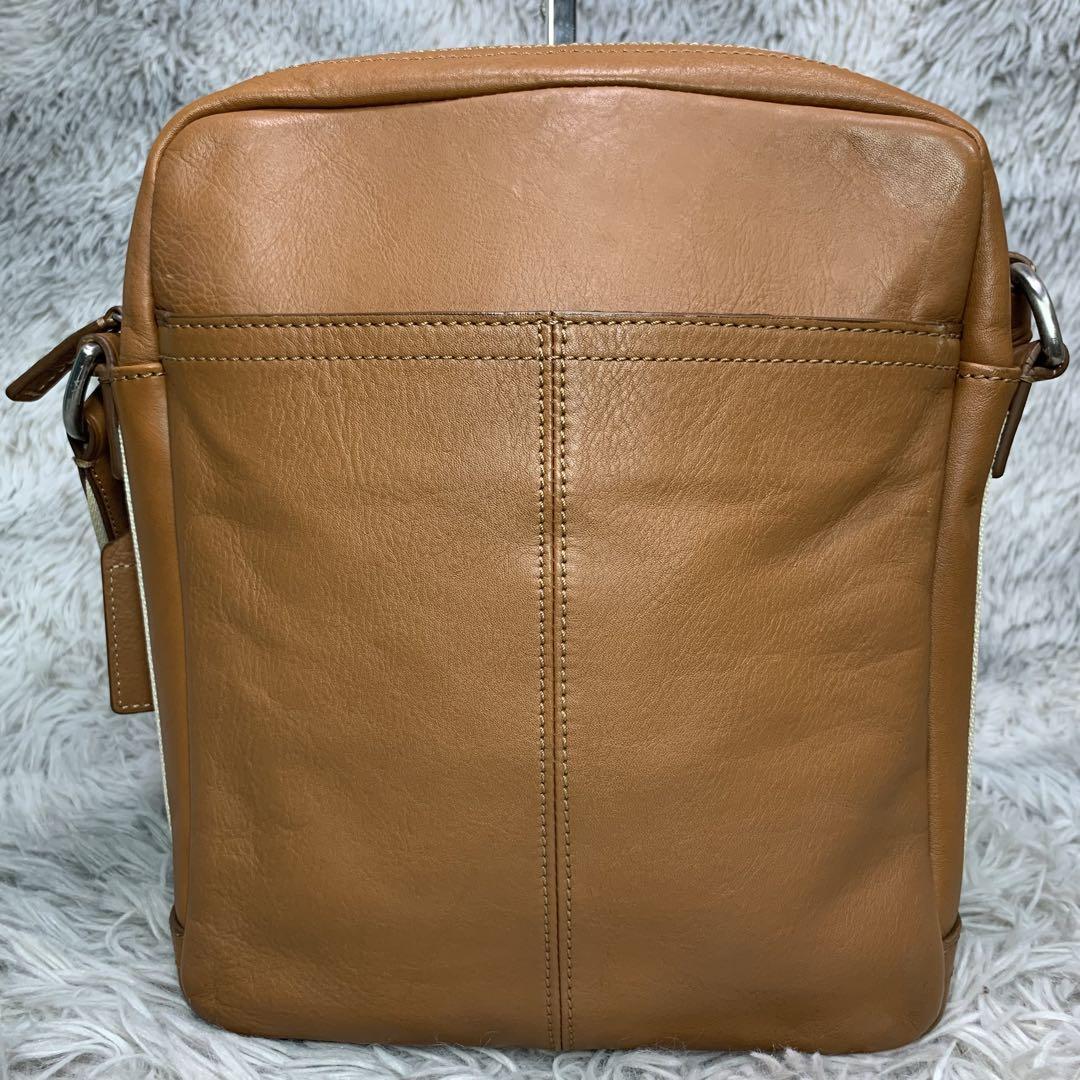 美品 COACH コーチ ショルダーバッグ サコッシュ ヘリテージ 美品 COACH コーチ ショルダーバッグ サコッシュ ヘリテージ