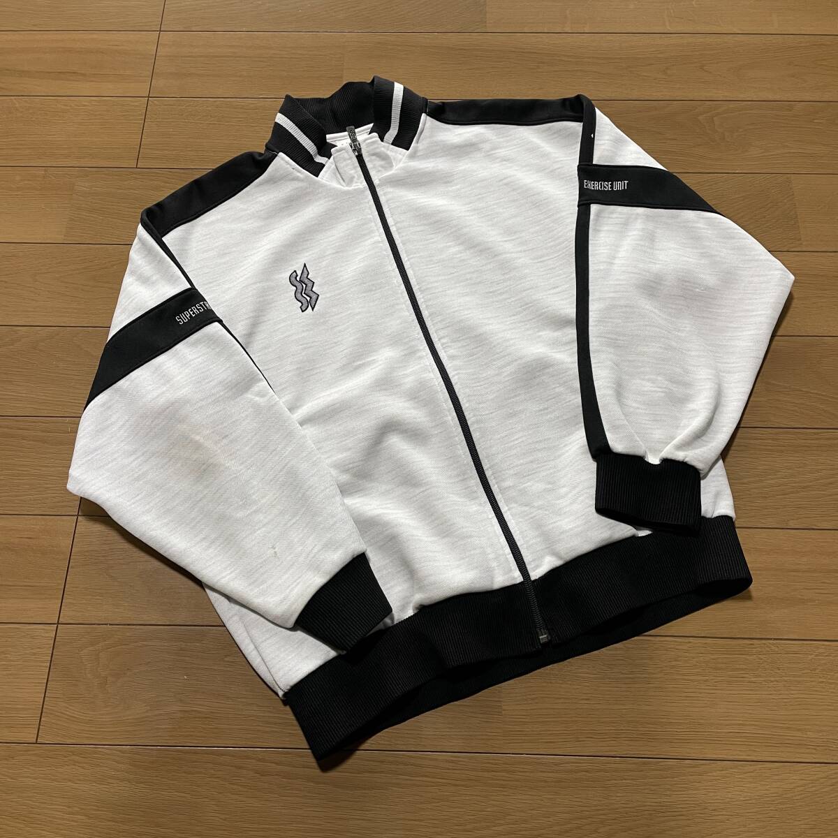 L-1 ○SUPER STAR(ミズノ・日本製) サイズ M・白×黒! 上下 L-1 ○SUPER STAR(ミズノ・日本製) サイズ M・白×黒! 上下