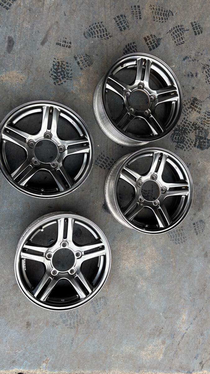 美品 JB23W ジムニー ランドベンチャー 16×5.5J ET+22 PCD139.7 美品 JB23W ジムニー ランドベンチャー 16×5.5J ET+22 PCD139.7