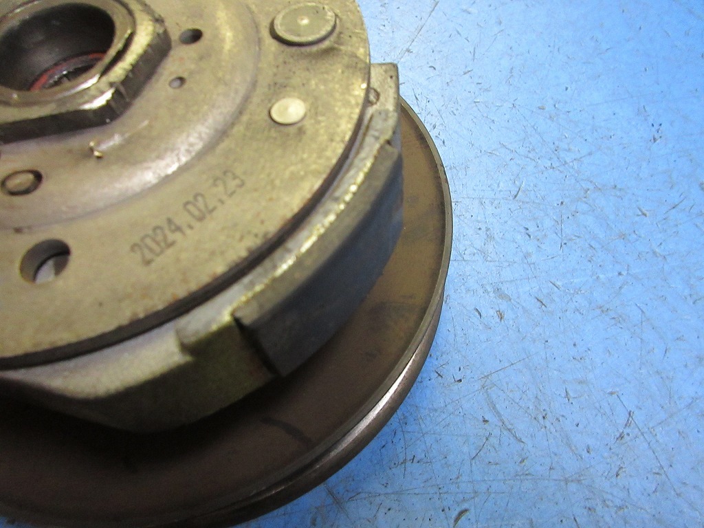 アドレスV125　CF4EA　プーリー　クラッチ　ベルト　他　683-64_画像2