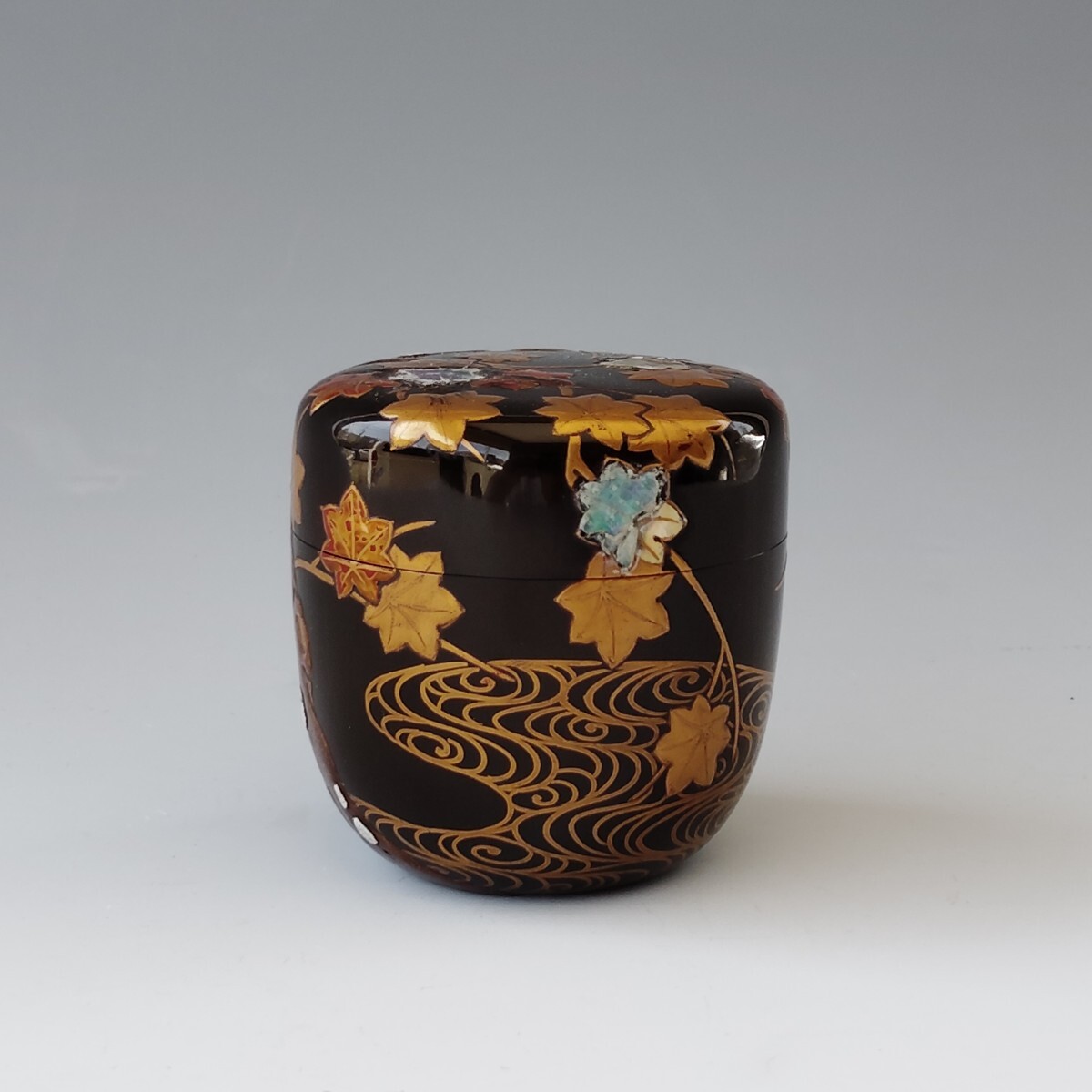 千家十職名工 塗師 中村宗哲 紅葉螺鈿蒔絵 棗 共箱 金蒔絵 茶入 千家十職名工 塗師 中村宗哲 紅葉螺鈿蒔絵 棗 共箱 金蒔絵 茶入