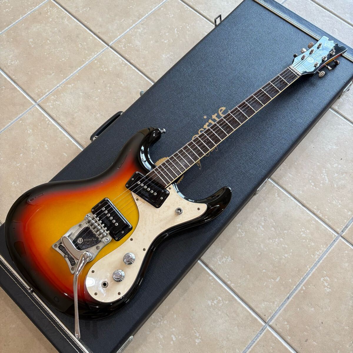Mosrite モズライト ベンチャーズ モデル エレキギター 黒雲 Mosrite モズライト ベンチャーズ モデル エレキギター 黒雲