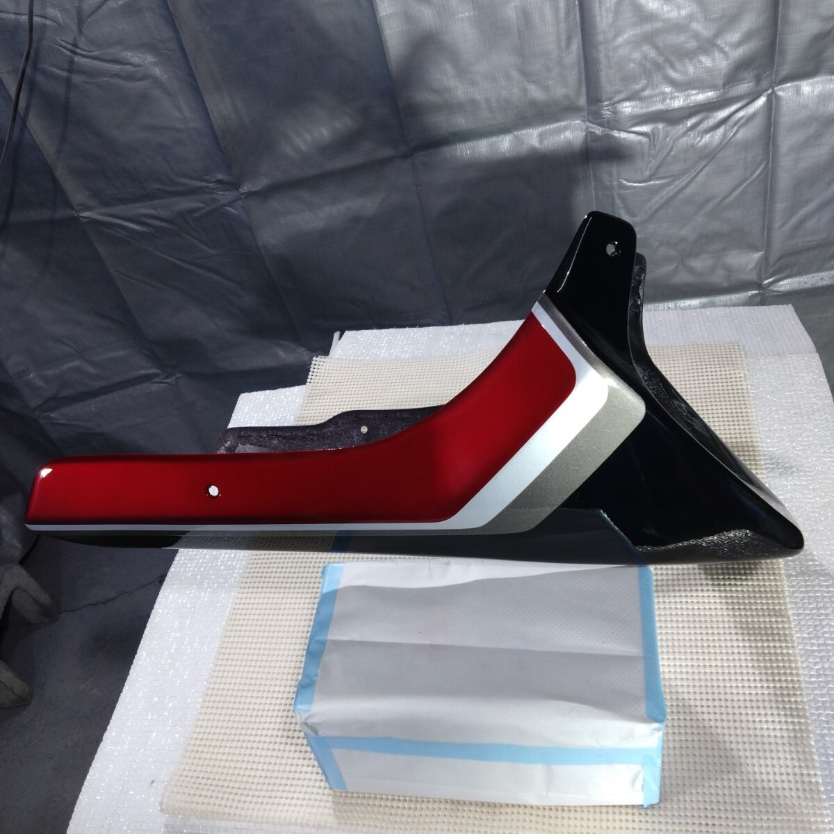 CBX400F CBX550F アンダーカウル 検> CBX CB400SF 黒赤 2型 CBX400F CBX550F アンダーカウル 検> CBX CB400SF 黒赤 2型