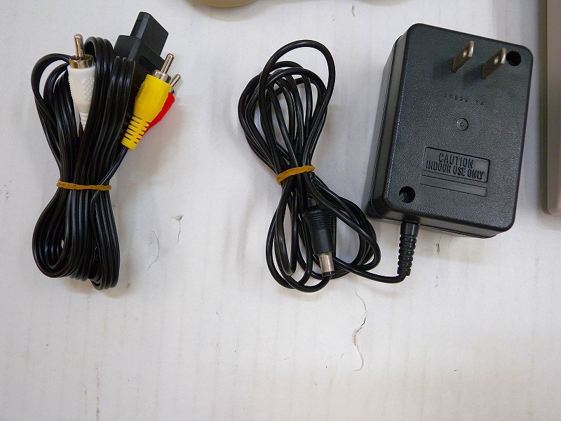 HK3600☆NINTENDO ニューファミコン AV仕様 HVC-101 本体一式 箱