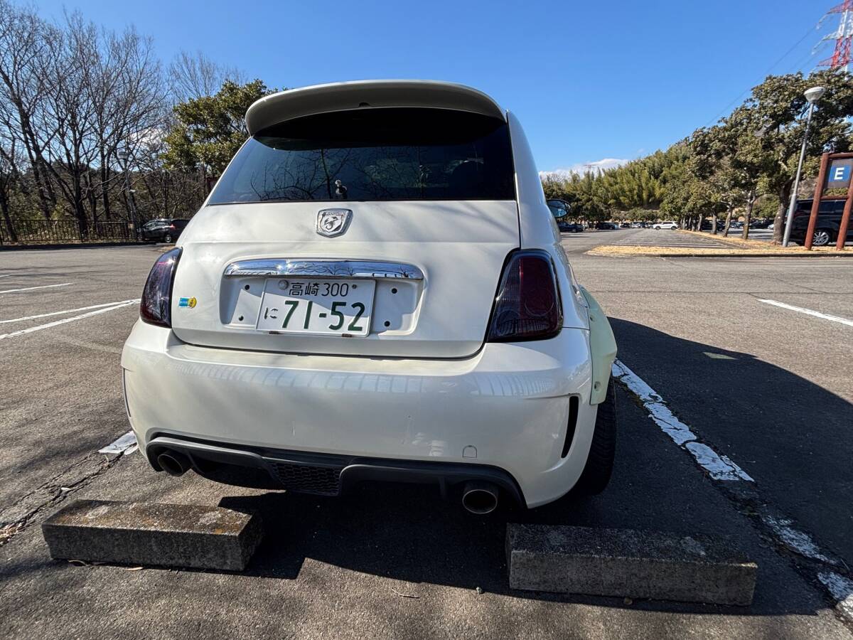 アバルト500　オーバーフェンダー構(gòu)造変更済み3ナンバー