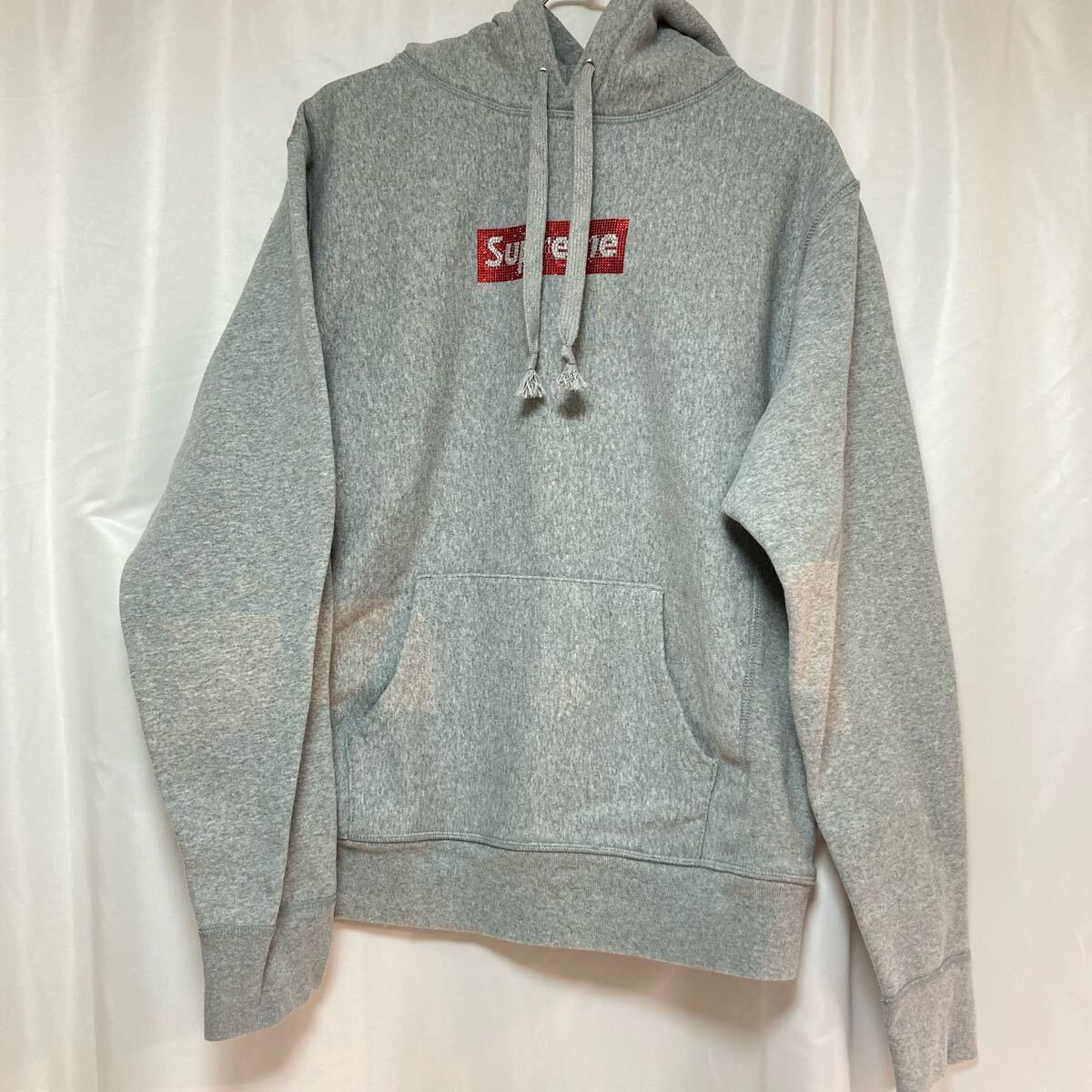 ☆1円〜】Supreme × スワロフスキー ボックスロゴ パーカー ☆1円〜】Supreme × スワロフスキー ボックスロゴ パーカー