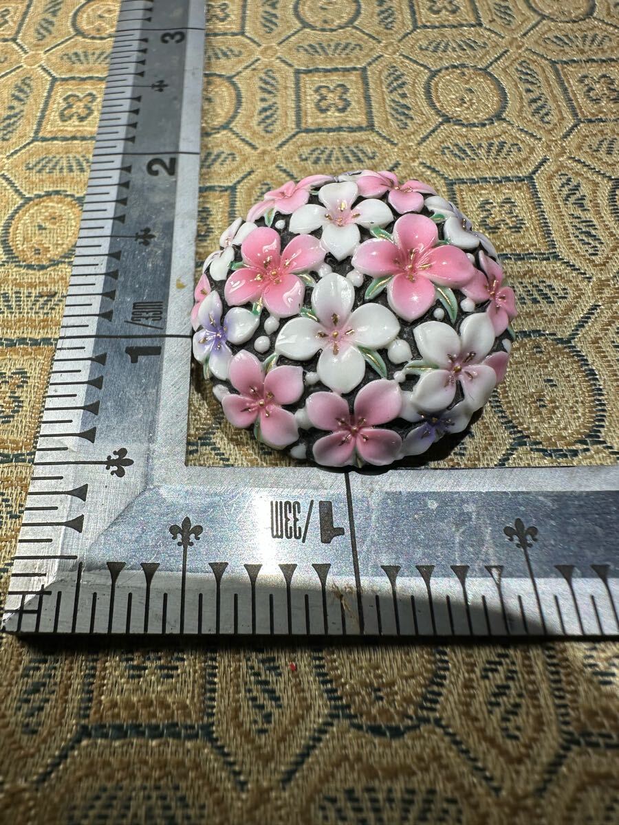 在銘 トシカネ 有田焼 陶器 焼き物 七宝焼花 ペンダント 在銘 トシカネ 有田焼 陶器 焼き物 七宝焼花 ペンダント