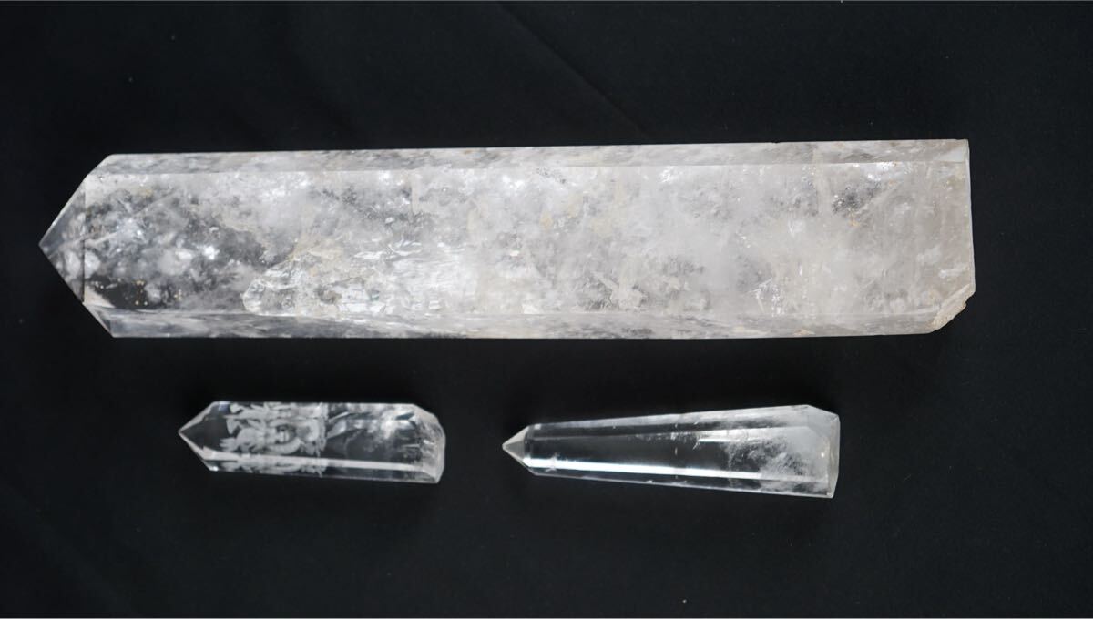 重さ 約20kg 水晶 六角柱 天然石 龍刻 まとめて 11点 原石 鑑賞 重さ 約20kg 水晶 六角柱 天然石 龍刻 まとめて 11点 原石 鑑賞
