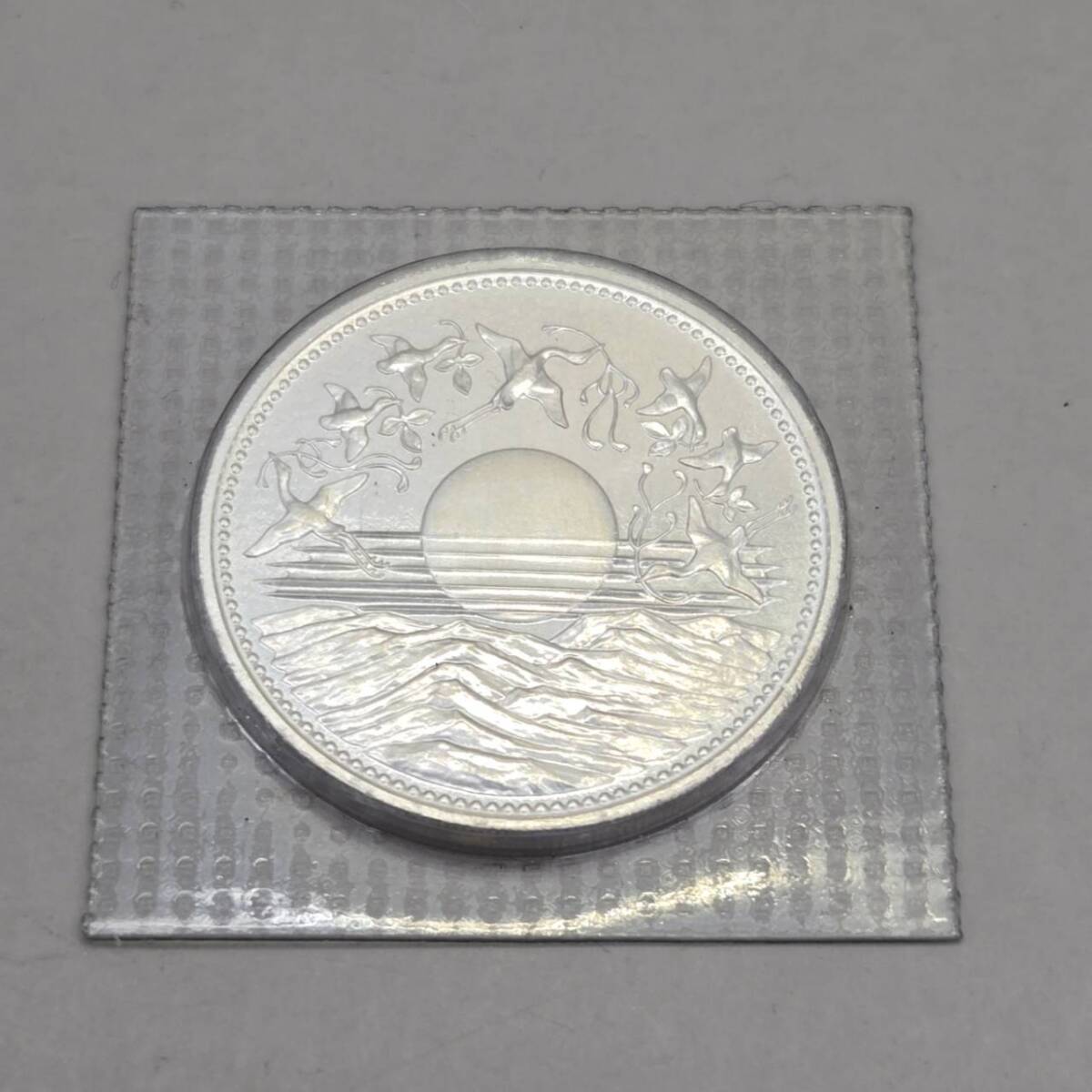 記念硬貨 壱万円 天皇陛下御在位六十年 1万円銀貨 昭和61年 1枚 記念硬貨 壱万円 天皇陛下御在位六十年 1万円銀貨 昭和61年 1枚