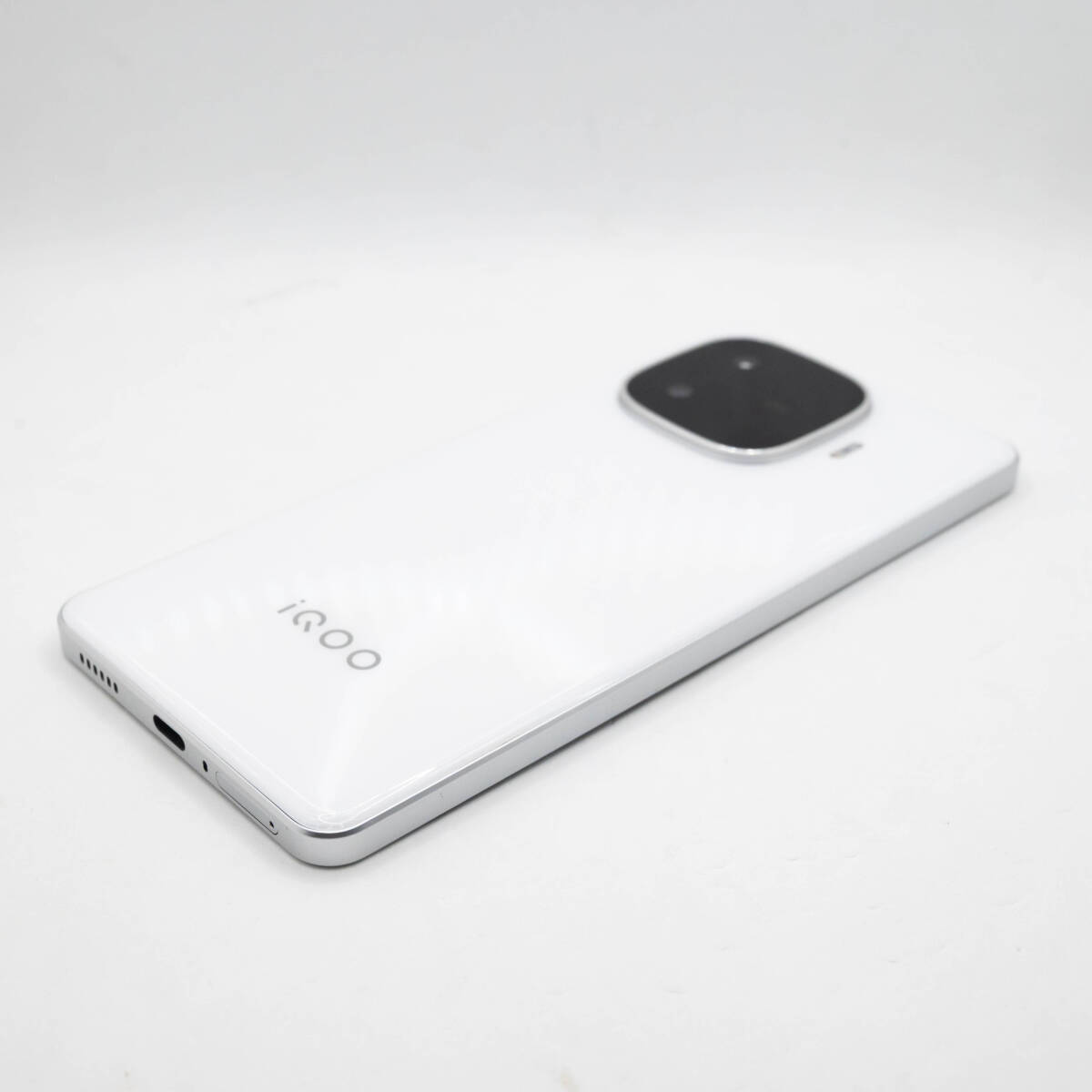 IQOO Z9 Turbo 5G SIMフリー 12GB/156GB Android15 Snapdragon IQOO Z9 Turbo 5G SIMフリー 12GB/156GB Android15 Snapdragon
