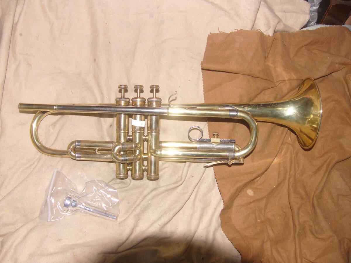 ア*ン様 トランペット AMERICAN CAPITAL DELUXE USA. Yahoo!オークション - 幻のビンテージ銘器種 / AMERICAN CAPITAL