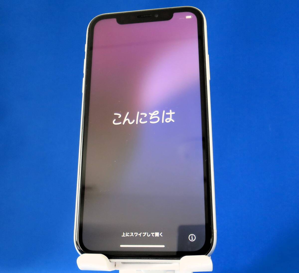♪送料無料♪ iPhone XR 64GB ホワイト au SIMロック解除 iOS18 ♪送料無料♪ iPhone XR 64GB ホワイト au SIMロック解除 iOS18