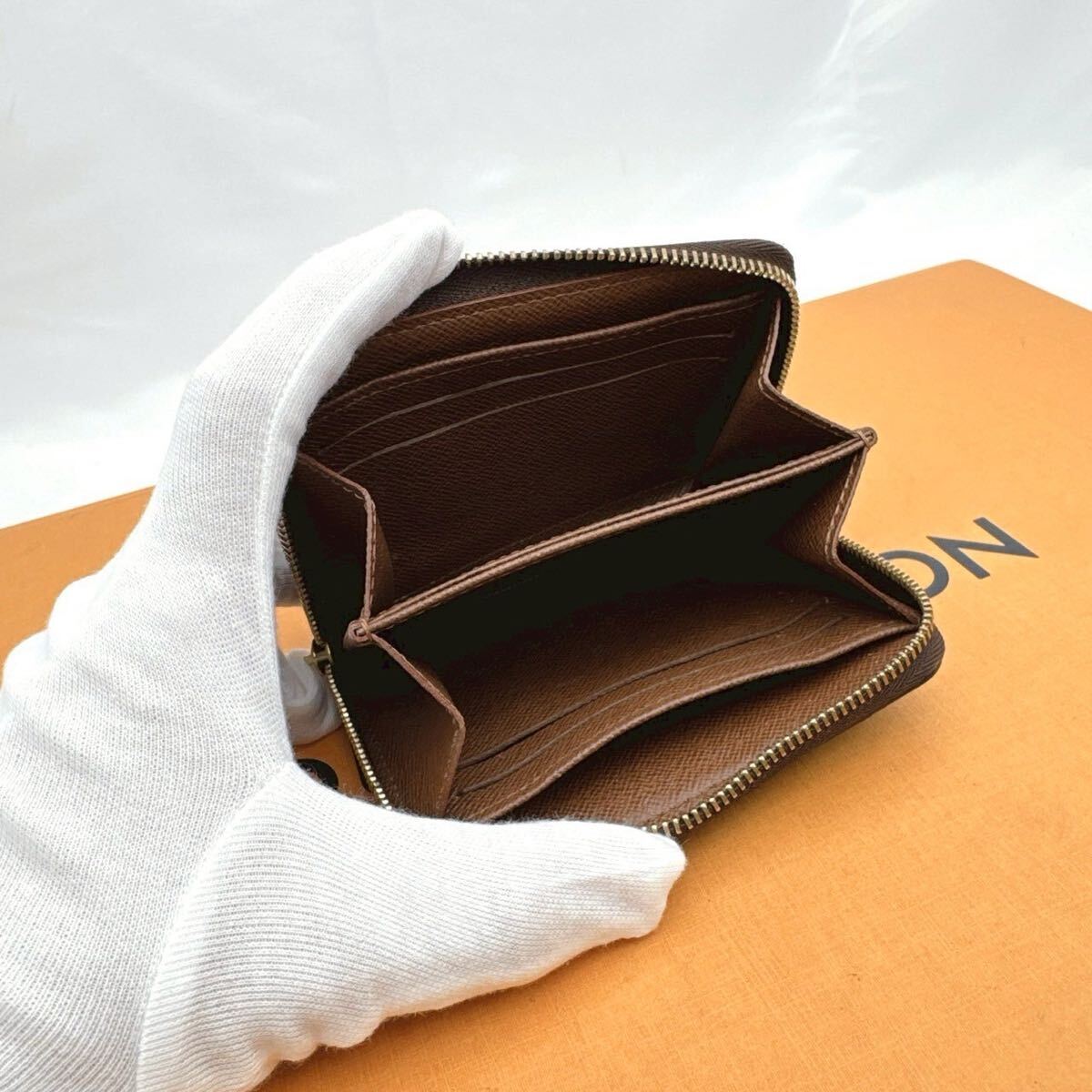 g526 【美品】ルイヴィトン LOUIS VUITTON モノグラム 小銭入れ g526 【美品】ルイヴィトン LOUIS VUITTON モノグラム 小銭入れ