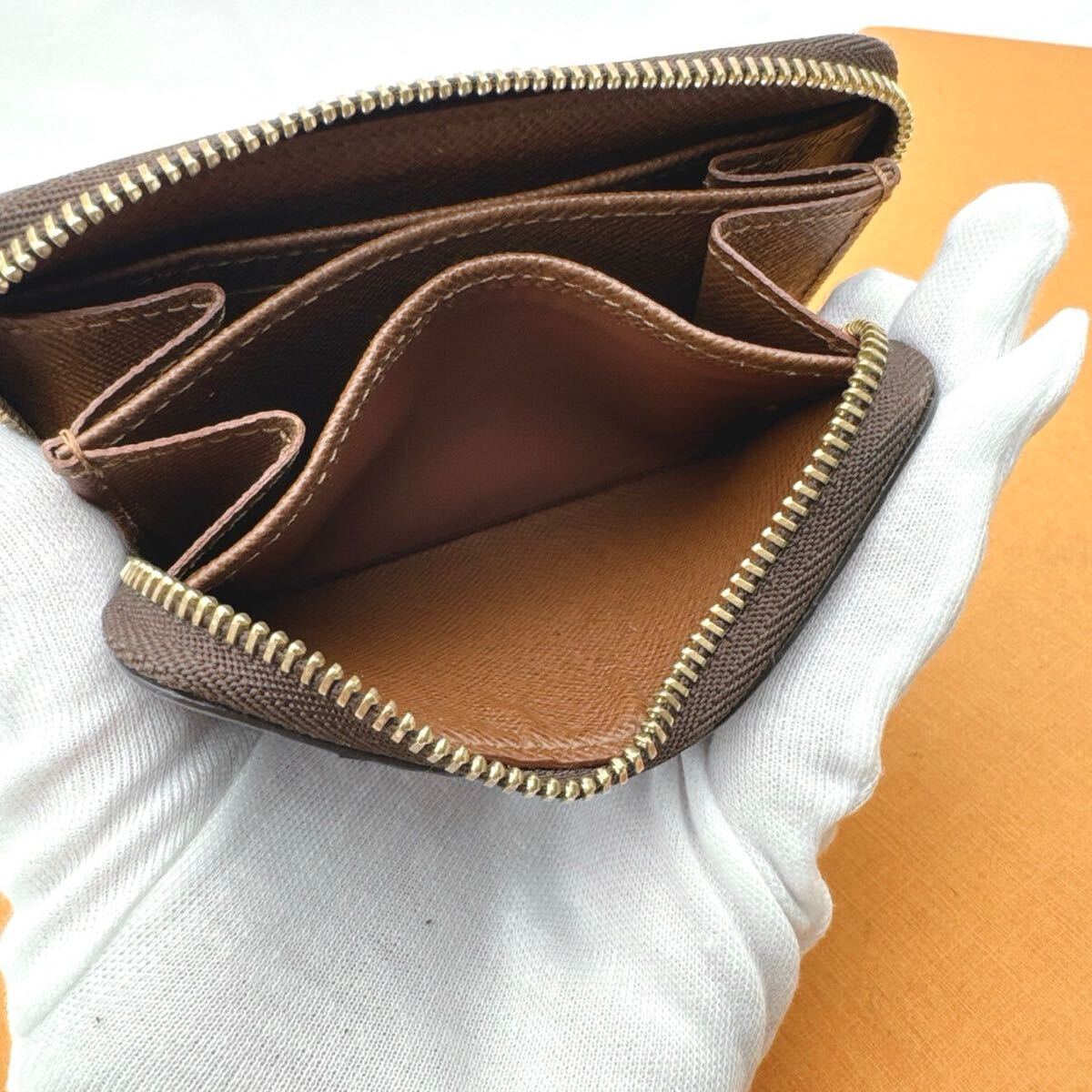 g526 【美品】ルイヴィトン LOUIS VUITTON モノグラム 小銭入れ g526 【美品】ルイヴィトン LOUIS VUITTON モノグラム 小銭入れ