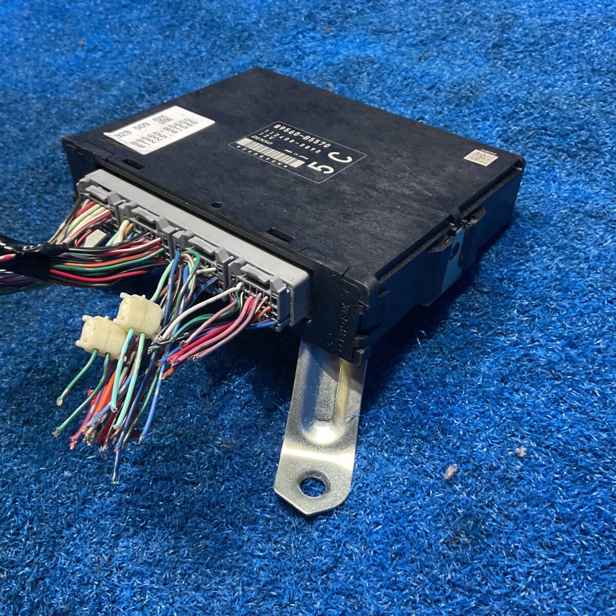 [AK-0028045][G2-4] H21 ダイハツ　ハイゼット S331V S28 160593km　『　ECU エンジンコンピューター　』　軽