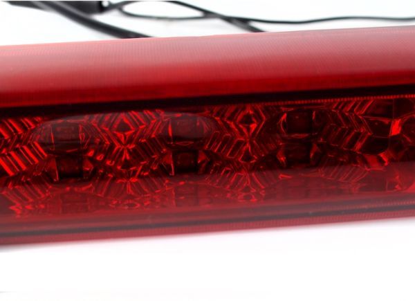 【人気商品/レッド/V2】99-06y シルバラード シエラ LED ハイマウント ストップ ランプ ライト リア バック テール シボレー GMC カーゴ