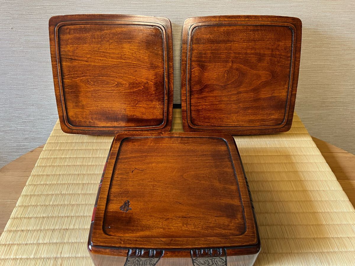 烏城彫 木製漆器 三段重】伝統工芸 烏城彫三段重箱 松竹梅画木彫 烏城彫 木製漆器 三段重】伝統工芸 烏城彫三段重箱 松竹梅画木彫